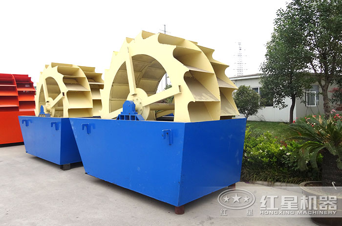 濕法制砂要用洗砂機洗去砂子表面的粉塵