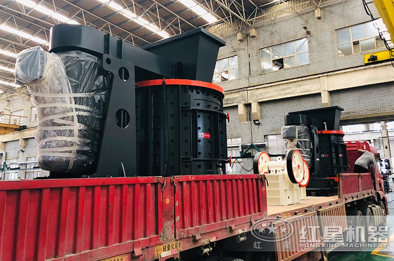 復合式破碎機發貨現場