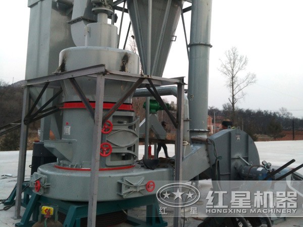 超細磨粉機現場作業圖