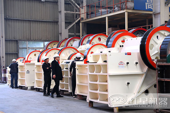 紅星機器碎石機設備用戶參觀